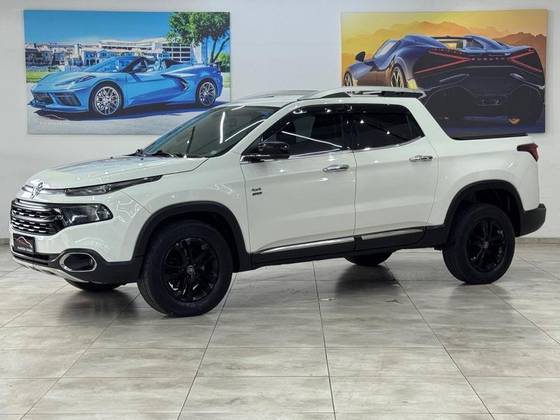 FIAT TORO 2.0 16V TURBO DIESEL VOLCANO 4WD AT9 FIAT TORO 2.0 16V TURBO DIESEL VOLCANO 4WD AT9